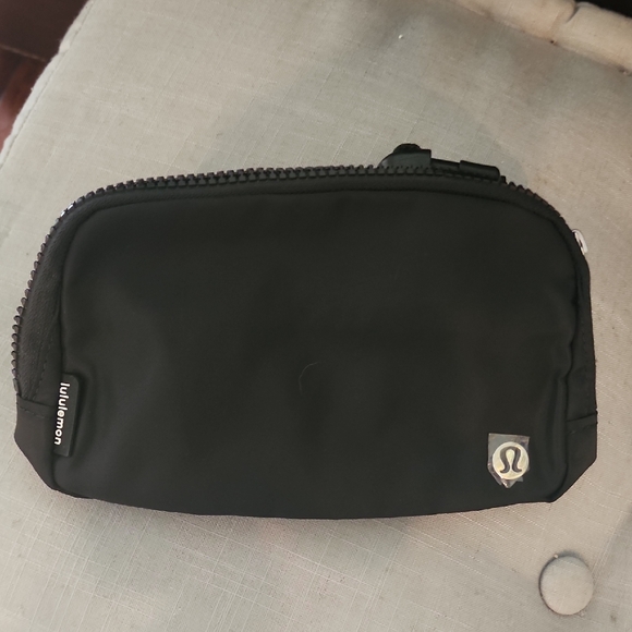 lululemon athletica Black Belt Bag Sleek Minimalist Design - Picture 1 of 5